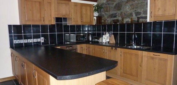 Kitchen with Breakfast Bar